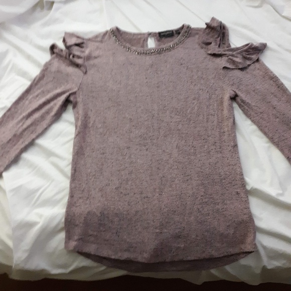 Open shoulder sweater - Picture 1 of 4